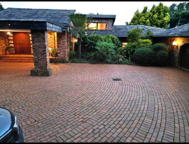 4 BEDROOM HOUSE FOR SALE IN WINSTON PARK